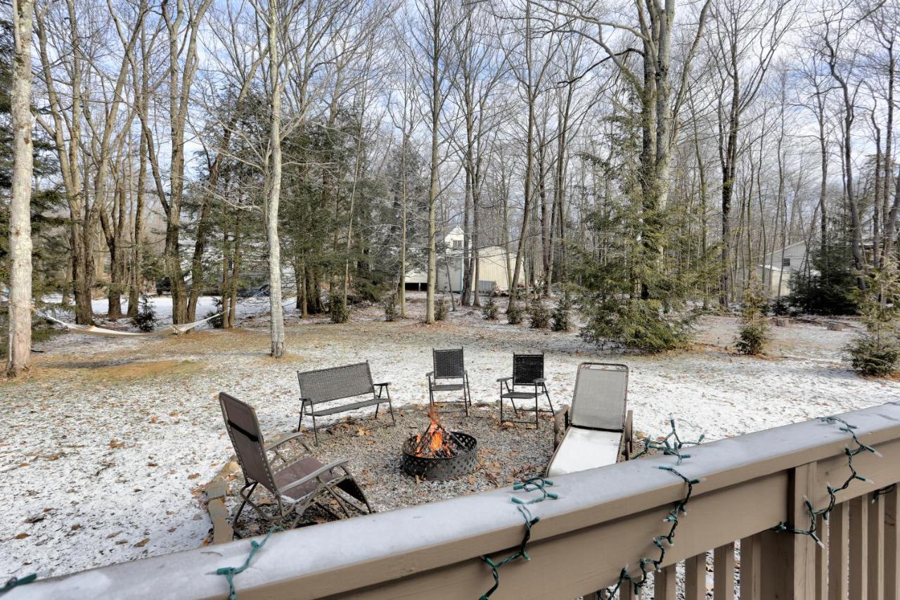 Huge Family Getaway Home - Game Room, Hot Tub & Firepit Pocono Summit Exterior photo